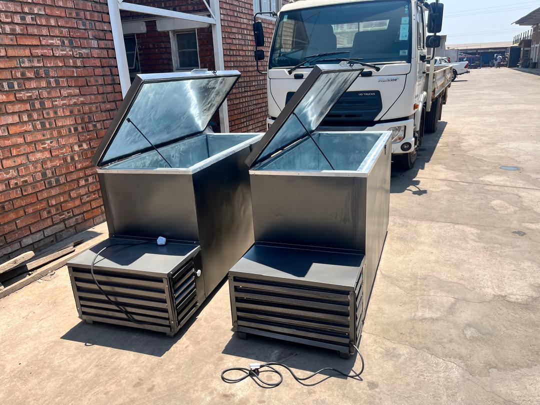 Commercial C20 single door dip freezer